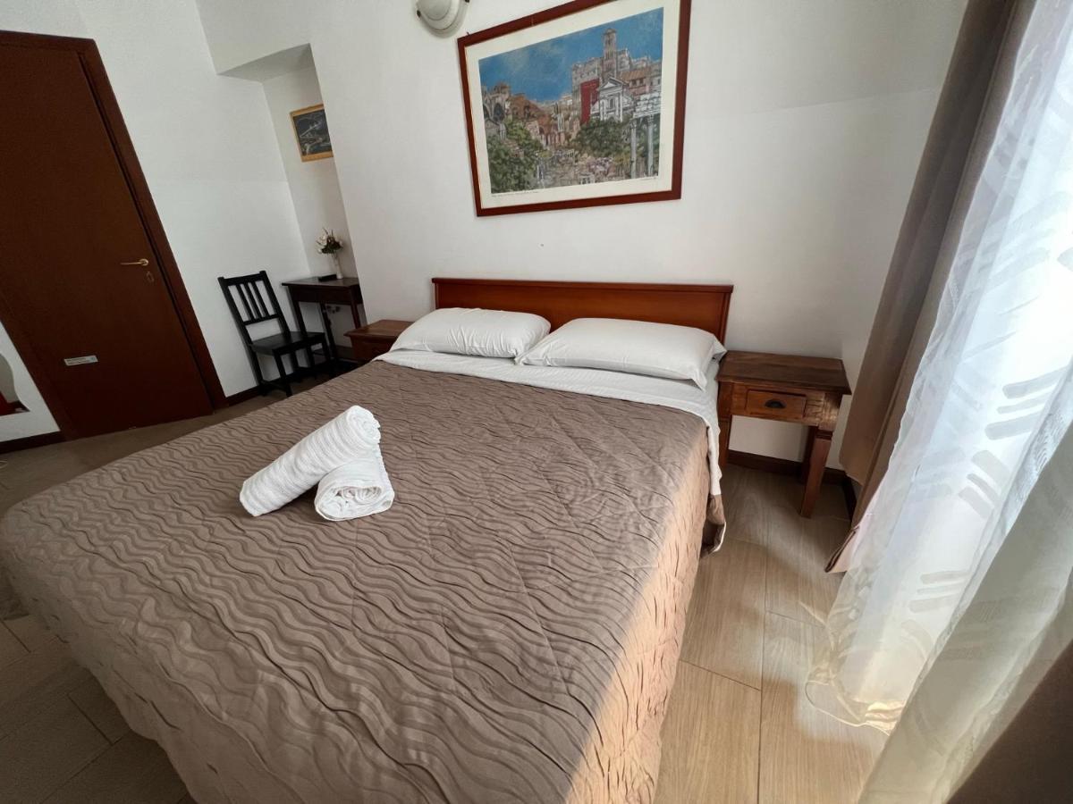 Booking Inn Settembre 95 Rom Exterior foto