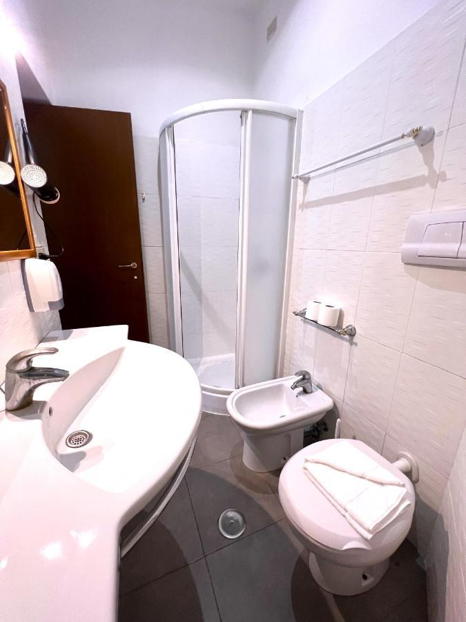 Booking Inn Settembre 95 Rom Exterior foto