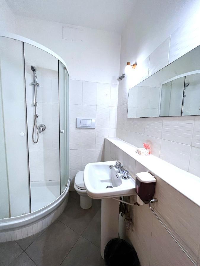 Booking Inn Settembre 95 Rom Exterior foto