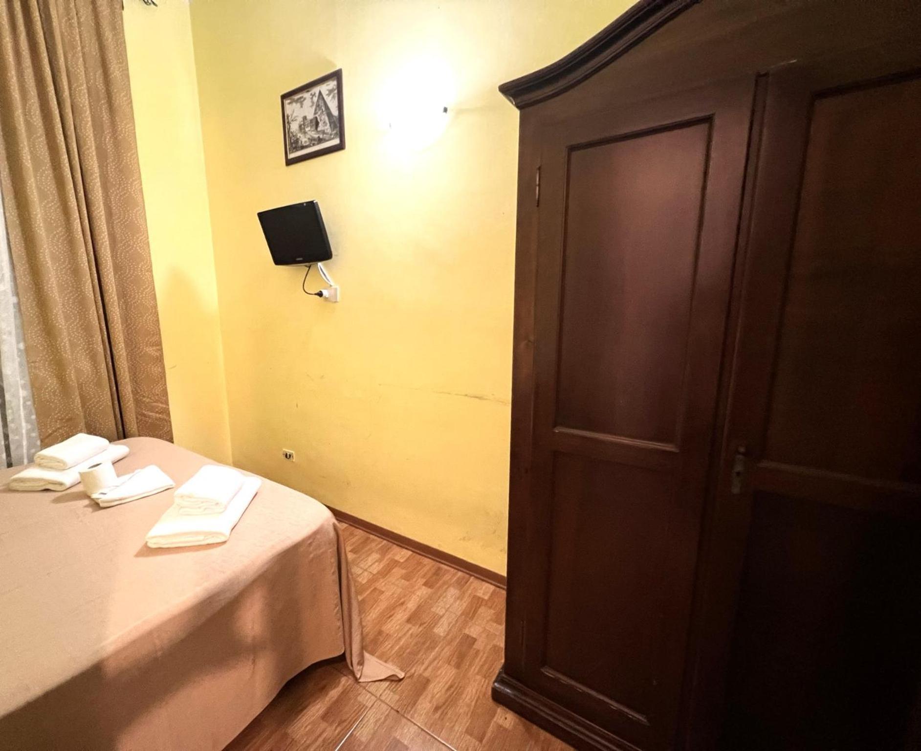 Booking Inn Settembre 95 Rom Exterior foto